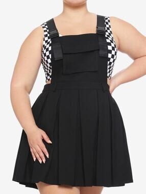 Hot Topic Plus Size Black Cargo Pleated Skirtall NWT